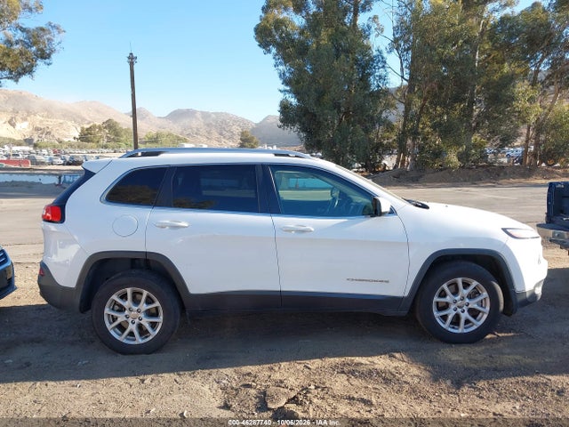 1C4PJMCB0GW301570 Jeep Cherokee Latitude