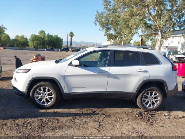 1C4PJMCB0GW301570 Jeep Cherokee Latitude
