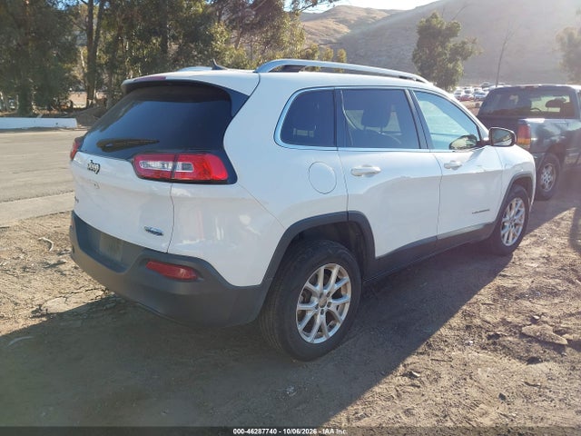 1C4PJMCB0GW301570 Jeep Cherokee Latitude