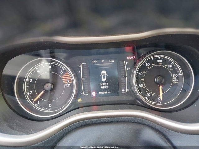 1C4PJMCB0GW301570 Jeep Cherokee Latitude