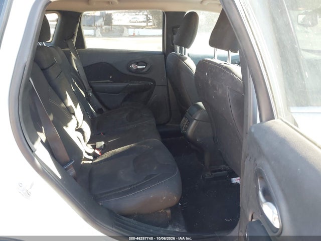 1C4PJMCB0GW301570 Jeep Cherokee Latitude