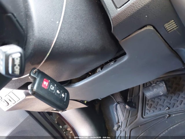 46287767 :رقم المزاد ، 2T3YFREV5JW435202 vin ، 2018 Toyota Rav4 Limited مزاد بيع