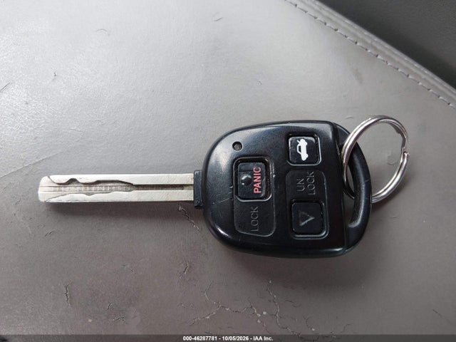 2001 Lexus Es 300 მანქანა იყიდება აუქციონზე, vin: JT8BF28G010329642, აუქციონის ნომერი: 46287781