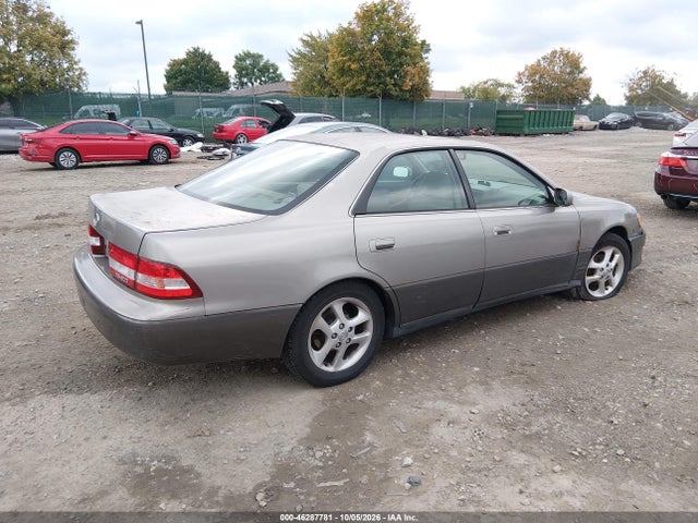 2001 Lexus Es 300 მანქანა იყიდება აუქციონზე, vin: JT8BF28G010329642, აუქციონის ნომერი: 46287781
