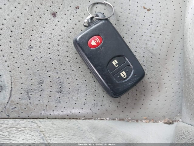 46287981 :رقم المزاد ، JTDKN3DU9A0056559 vin ، 2010 Toyota Prius Iii مزاد بيع