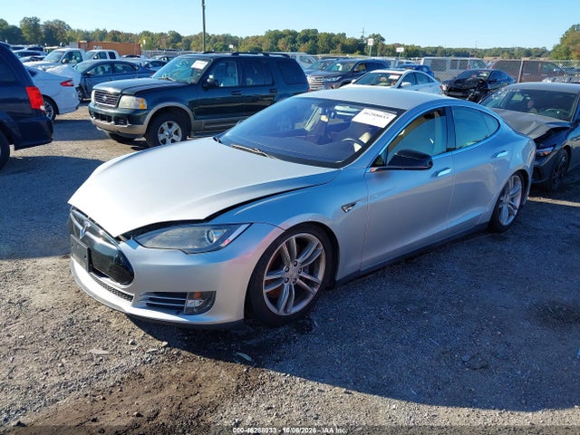 Auction sale of the 2013 Tesla Model S, vin: 5YJSA1DG4DFP03790, lot number: 46288033