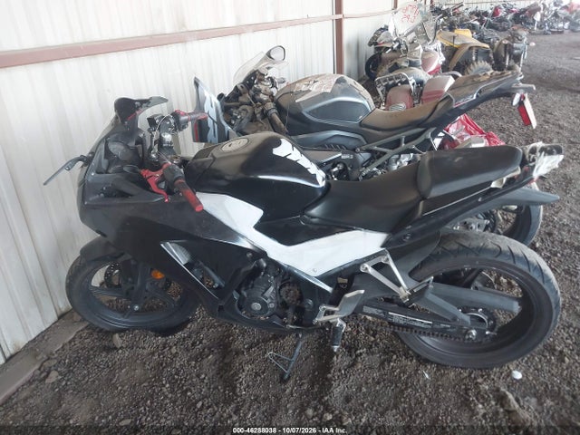 2015 Honda Cbr300 Ra მანქანა იყიდება აუქციონზე, vin: MLHNC5159F5100725, აუქციონის ნომერი: 46288038
