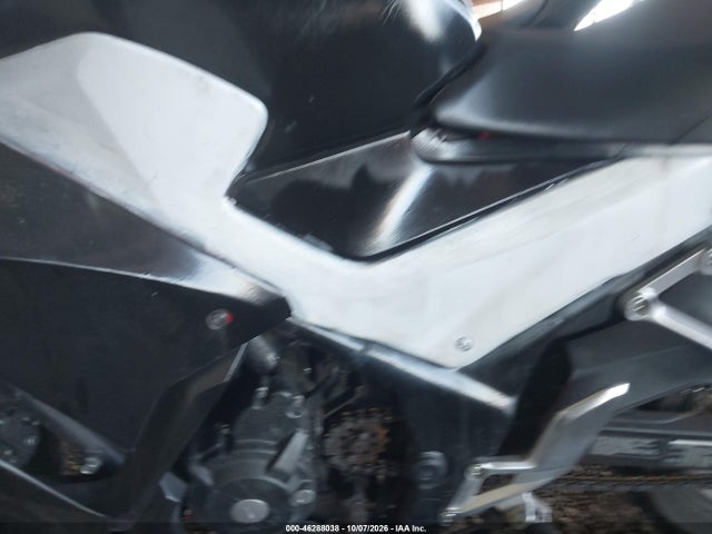 2015 Honda Cbr300 Ra მანქანა იყიდება აუქციონზე, vin: MLHNC5159F5100725, აუქციონის ნომერი: 46288038