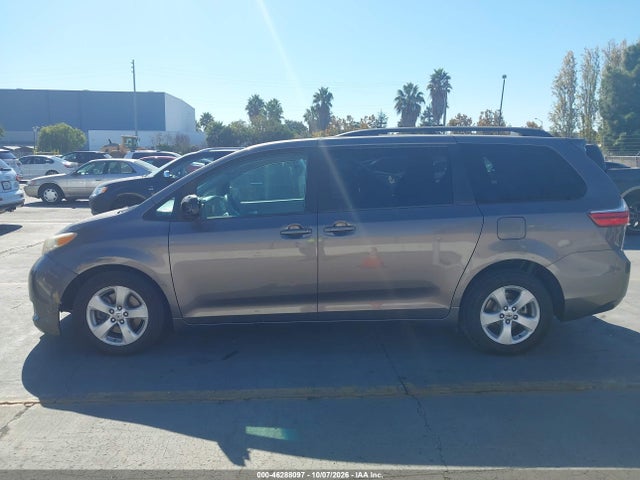 Toyota Sienna Le 8 Passenger 2015 5TDKK3DC9FS567032 Image 14