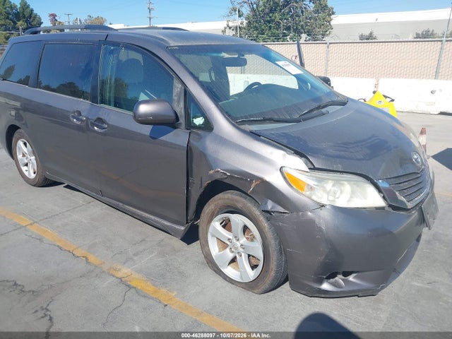 Toyota Sienna Le 8 Passenger 2015 5TDKK3DC9FS567032 Image 6