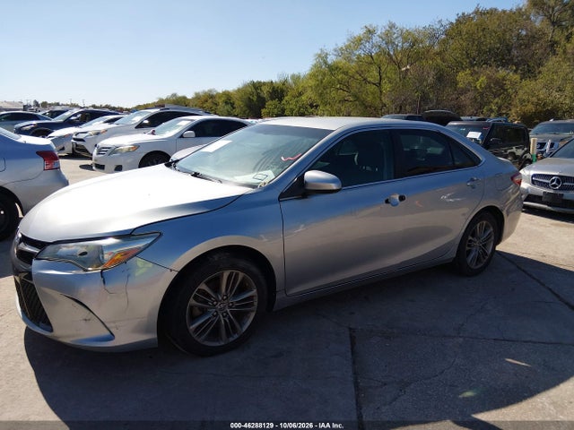 46288129 :رقم المزاد ، 4T1BF1FK1FU887126 vin ، 2015 Toyota Camry Se مزاد بيع