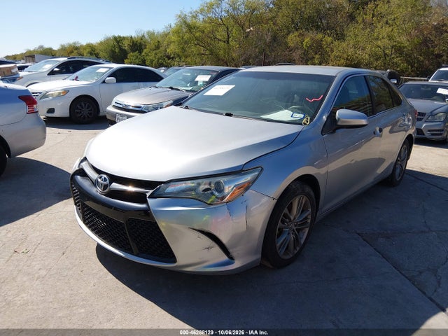 46288129 :رقم المزاد ، 4T1BF1FK1FU887126 vin ، 2015 Toyota Camry Se مزاد بيع
