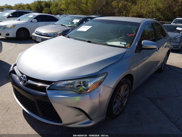 46288129 :رقم المزاد ، 4T1BF1FK1FU887126 vin ، 2015 Toyota Camry Se مزاد بيع