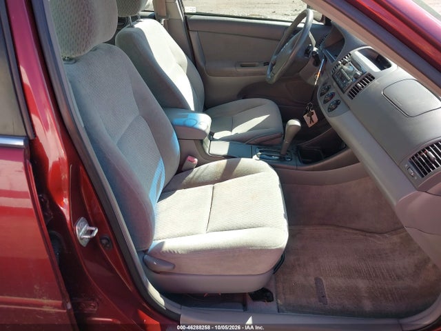 2004 Toyota Camry Le მანქანა იყიდება აუქციონზე, vin: 4T1BE32K54U330155, აუქციონის ნომერი: 46288258