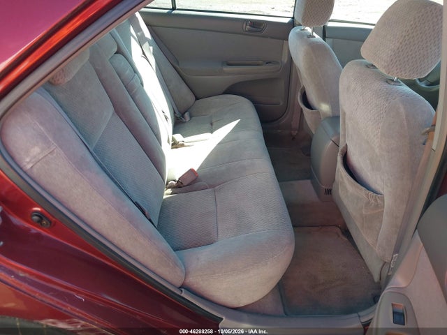 2004 Toyota Camry Le მანქანა იყიდება აუქციონზე, vin: 4T1BE32K54U330155, აუქციონის ნომერი: 46288258