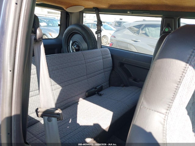 2000 Jeep Cherokee Se მანქანა იყიდება აუქციონზე, vin: 1J4FT27S8YL189523, აუქციონის ნომერი: 46288272