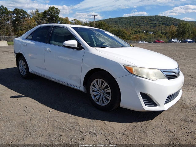 2013 Toyota Camry Le მანქანა იყიდება აუქციონზე, vin: 4T4BF1FK2DR323309, აუქციონის ნომერი: 46288363