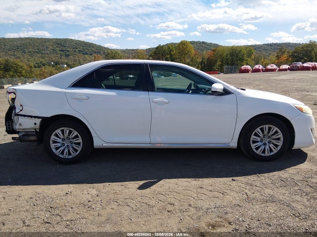 2013 Toyota Camry Le მანქანა იყიდება აუქციონზე, vin: 4T4BF1FK2DR323309, აუქციონის ნომერი: 46288363