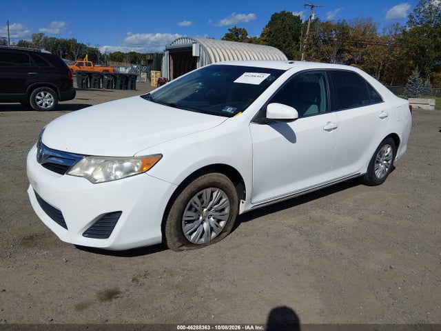 2013 Toyota Camry Le მანქანა იყიდება აუქციონზე, vin: 4T4BF1FK2DR323309, აუქციონის ნომერი: 46288363