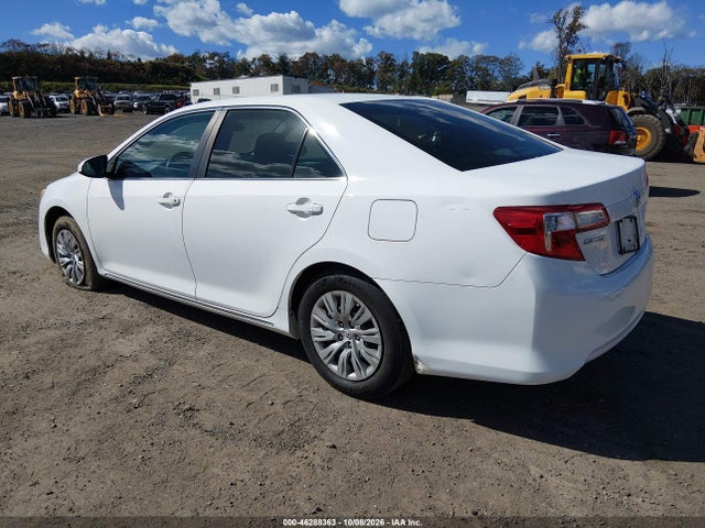 2013 Toyota Camry Le მანქანა იყიდება აუქციონზე, vin: 4T4BF1FK2DR323309, აუქციონის ნომერი: 46288363