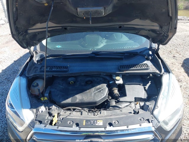 46288426 :رقم المزاد ، 1FMCU9J9XHUB65976 vin ، 2017 Ford Escape Titanium مزاد بيع