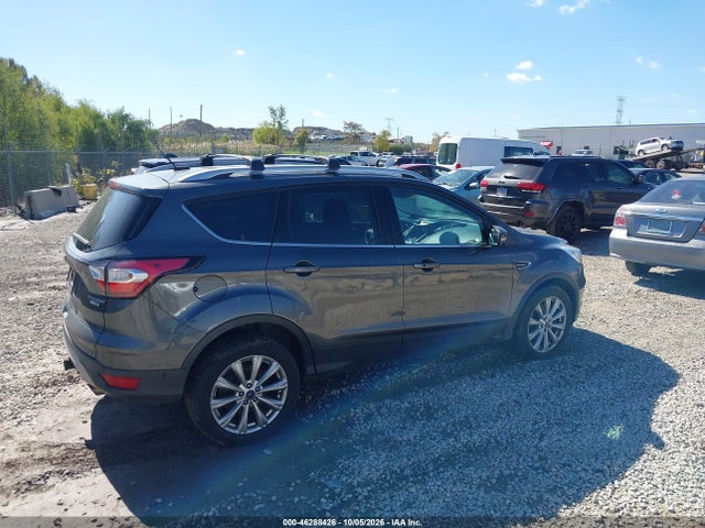 46288426 :رقم المزاد ، 1FMCU9J9XHUB65976 vin ، 2017 Ford Escape Titanium مزاد بيع