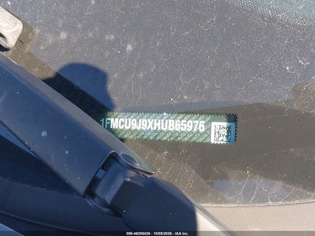 46288426 :رقم المزاد ، 1FMCU9J9XHUB65976 vin ، 2017 Ford Escape Titanium مزاد بيع