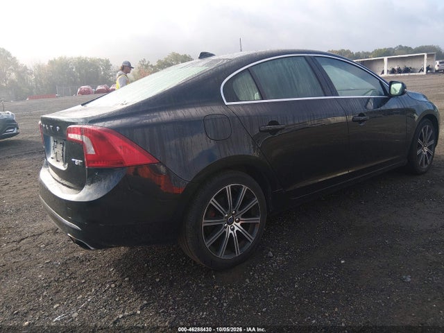2018 Volvo S60 Inscription T5 მანქანა იყიდება აუქციონზე, vin: LYV402TK9JB176799, აუქციონის ნომერი: 46288430