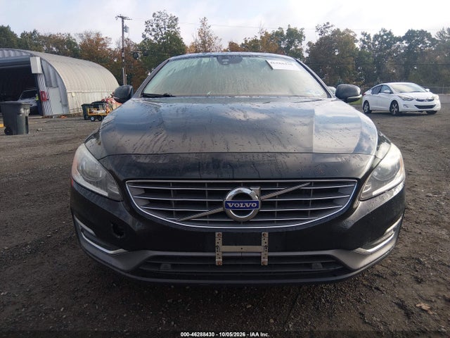 2018 Volvo S60 Inscription T5 მანქანა იყიდება აუქციონზე, vin: LYV402TK9JB176799, აუქციონის ნომერი: 46288430