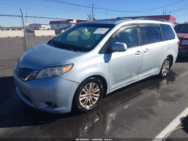 Продажа на аукционе авто 2015 Toyota Sienna Xle 8 Passenger, vin: 5TDYK3DC4FS614929, номер лота: 46288441