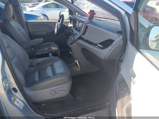 Продажа на аукционе авто 2015 Toyota Sienna Xle 8 Passenger, vin: 5TDYK3DC4FS614929, номер лота: 46288441