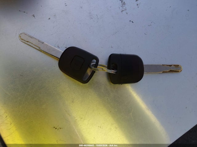 46288443 :رقم المزاد ، 2HGES16573H500960 vin ، 2003 Honda Civic Lx مزاد بيع