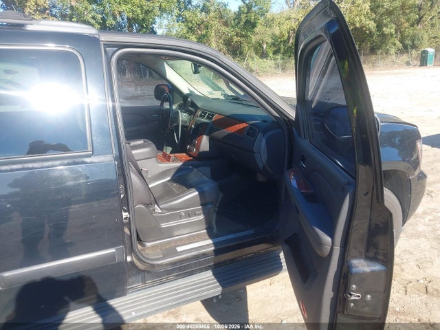 2007 Chevrolet Tahoe Ltz მანქანა იყიდება აუქციონზე, vin: 1GNFC13077J388892, აუქციონის ნომერი: 46288456