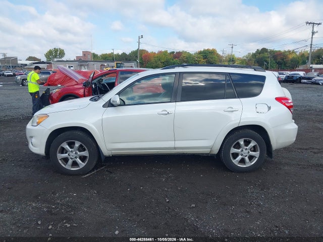 2011 Toyota Rav4 Limited მანქანა იყიდება აუქციონზე, vin: 2T3DF4DV9BW085710, აუქციონის ნომერი: 46288461