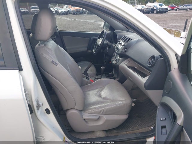 2011 Toyota Rav4 Limited მანქანა იყიდება აუქციონზე, vin: 2T3DF4DV9BW085710, აუქციონის ნომერი: 46288461