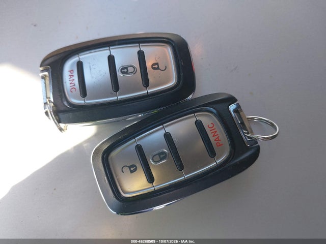 2018 Chrysler Pacifica L მანქანა იყიდება აუქციონზე, vin: 2C4RC1AG9JR274868, აუქციონის ნომერი: 46288509