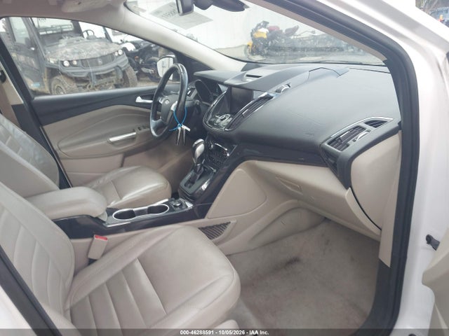 46288591 :رقم المزاد ، 1FMCU9J97FUB22662 vin ، 2015 Ford Escape Titanium مزاد بيع