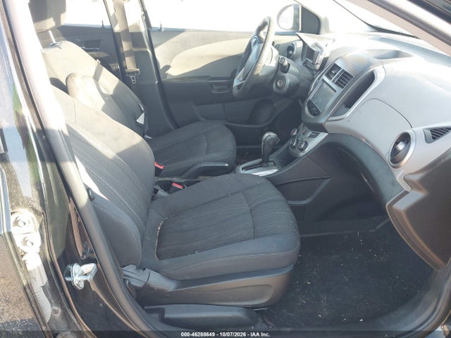 46288649 :رقم المزاد ، 1G1JC5SH3G4185538 vin ، 2016 Chevrolet Sonic Lt Auto مزاد بيع
