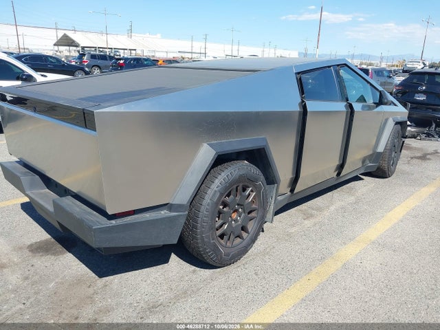 7G2CEHEDXSA060343 Tesla Cybertruck All-wheel Drive
