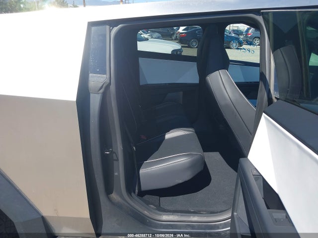 7G2CEHEDXSA060343 Tesla Cybertruck All-wheel Drive