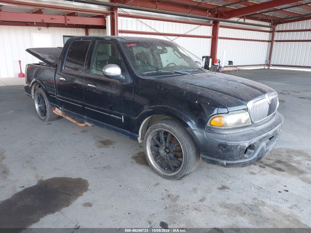 46288723 :رقم المزاد ، 5LTEW05A32KJ02225 vin ، 2002 Lincoln Blackwood مزاد بيع
