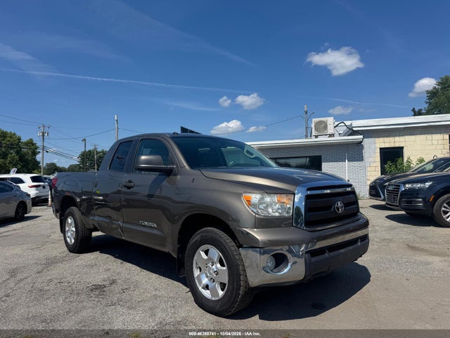 Продажа на аукционе авто 2012 Toyota Tundra Grade 4.6l V8, vin: 5TFUM5F17CX028327, номер лота: 46288741