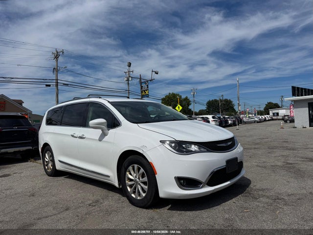 46288751 :رقم المزاد ، 2C4RC1BG9KR554080 vin ، 2019 Chrysler Pacifica Touring L مزاد بيع