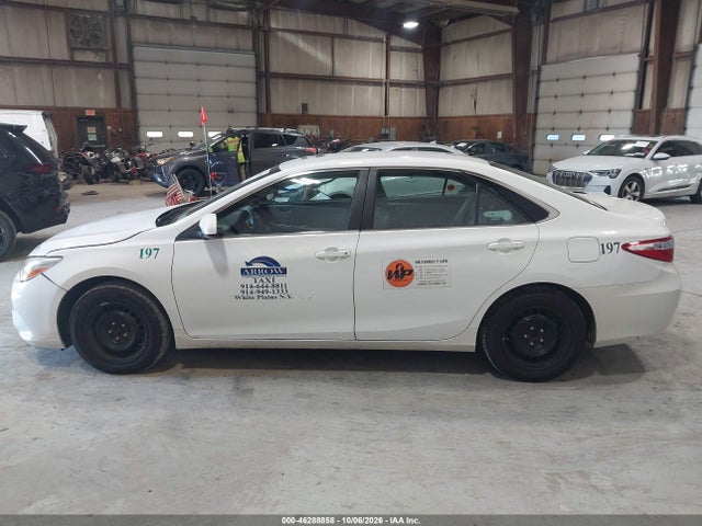 Продаж на аукціоні авто 2015 Toyota Camry Le, vin: 4T1BF1FK3FU890741, номер лоту: 46288858