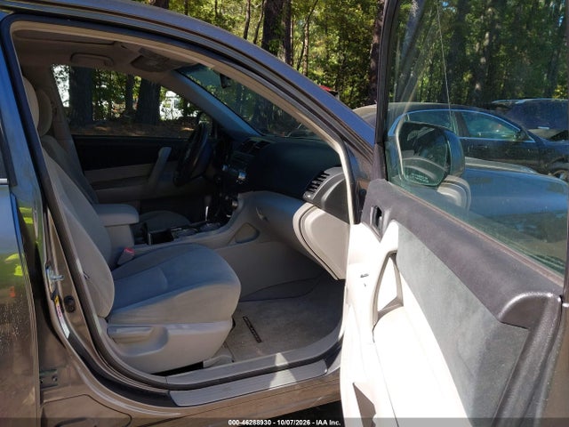 46288930 :رقم المزاد ، 5TDZA3EH2AS001122 vin ، 2010 Toyota Highlander مزاد بيع