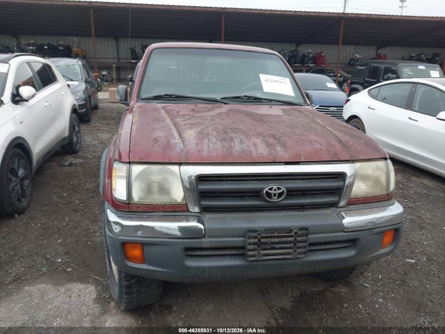 46288931 :رقم المزاد ، 4TAWM72N9XZ562285 vin ، 1999 Toyota Tacoma مزاد بيع