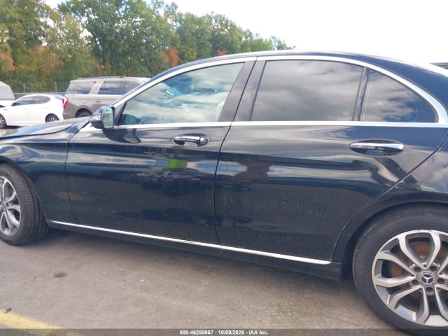 Продажа на аукционе авто 2017 Mercedes-benz C 300 4matic, vin: 55SWF4KB0HU218322, номер лота: 46288967