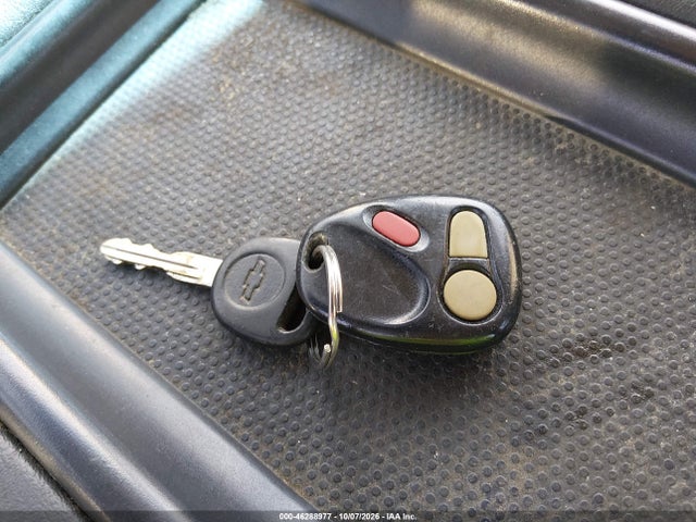2001 Chevrolet Silverado 1500 Ls მანქანა იყიდება აუქციონზე, vin: 2GCEC19V911354333, აუქციონის ნომერი: 46288977