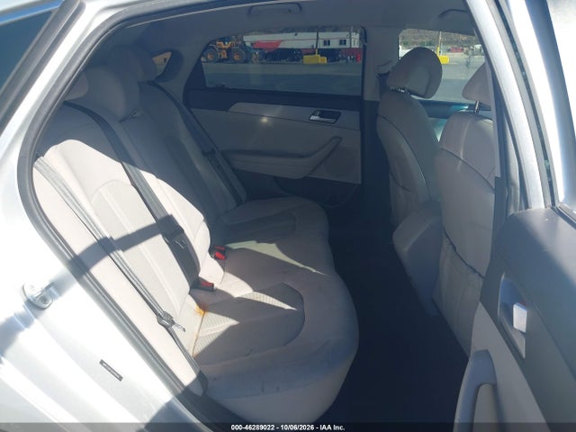 Hyundai SONATA SE 2016 5NPE24AF3GH408046 Image 8