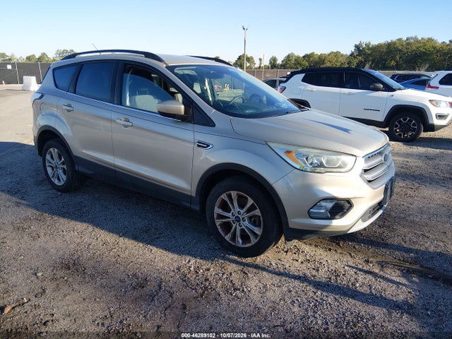 46289102 :رقم المزاد ، 1FMCU9GD8HUB00104 vin ، 2017 Ford Escape Se مزاد بيع